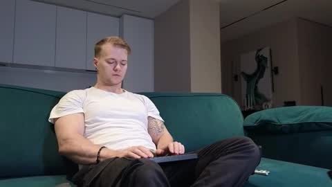 Pashka online show from September 2025 06:48:02 AM