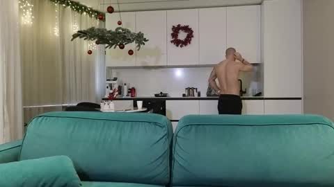 Pashka online show from December 2025 10:31:02 AM