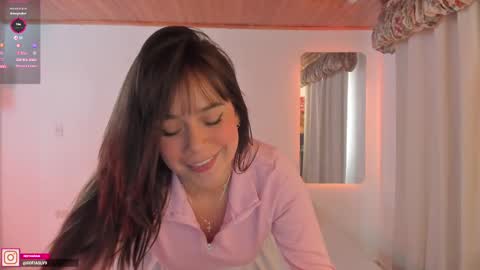 Snapshot of pau_cute chatting on February 2025 09:36:01 PM Sofa online show from February 2025 09:36:01 PM