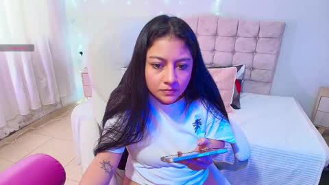 pau cute online show from October 2025 07:46:02 PM