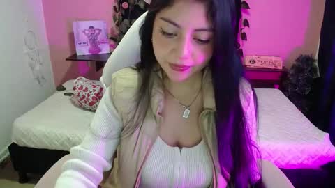 Snapshot of pau_cute19 chatting on October 2025 03:02:02 PM pau cute online show from October 2025 03:02:02 PM