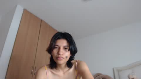 Snapshot of pau_heart chatting on December 2024 10:47:01 AM Paulina        online show from December 2024 10:47:01 AM