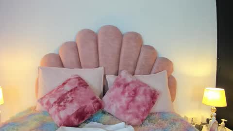 Paula   online show from March 2026 11:04:02 AM