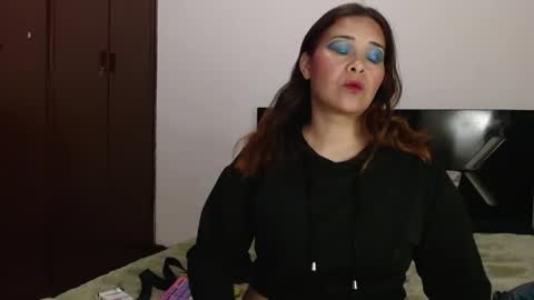 Snapshot of paula_anderson chatting on May 2026 03:01:02 AM PAULA online show from May 2026 03:01:02 AM