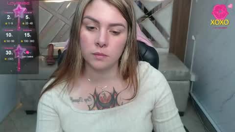 Snapshot of paula_b_ chatting on April 2026 12:52:02 PM Paula online show from April 2026 12:52:02 PM