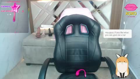 Snapshot of paula_b_ chatting on May 2026 12:43:02 PM Paula online show from May 2026 12:43:02 PM