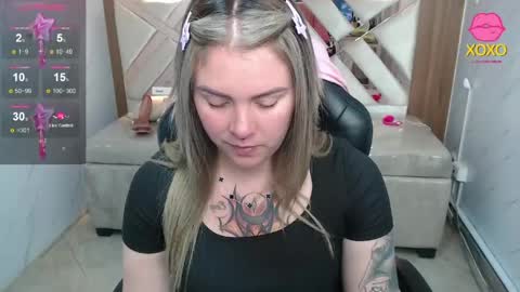 Snapshot of paula_b_ chatting on May 2026 12:54:02 PM Paula online show from May 2026 12:54:02 PM