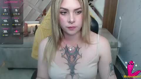 Snapshot of paula_b_ chatting on June 2026 06:18:02 PM Paula online show from June 2026 06:18:02 PM