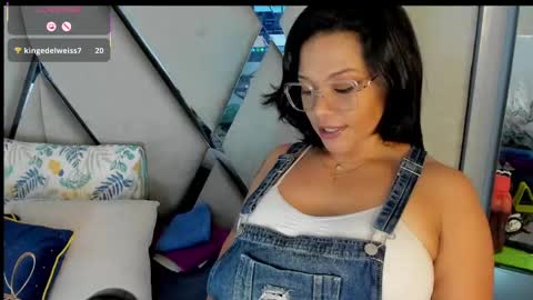 Paula online show from February 2025 10:04:02 PM