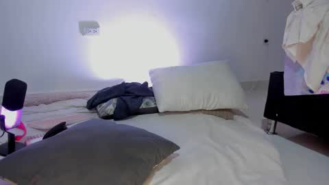 Paula perez - online show from February 2025 04:03:02 AM