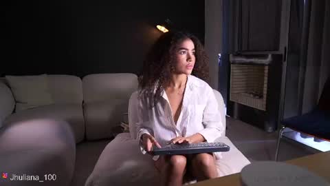 Snapshot of paulacora100 chatting on June 2026 06:07:01 PM Paula online show from June 2026 06:07:01 PM