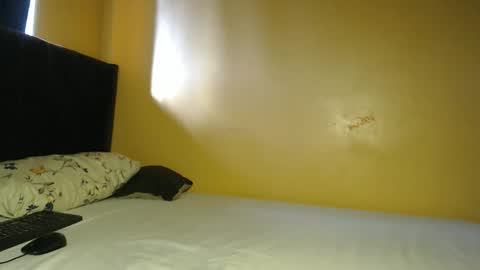 Snapshot of paulahlyn chatting on April 2026 04:57:01 AM paualah online show from April 2026 04:57:01 AM