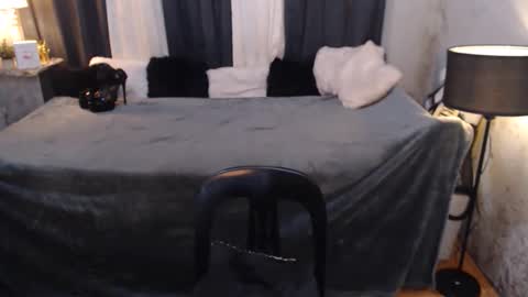 paulalawman online show from February 2026 11:22:01 PM