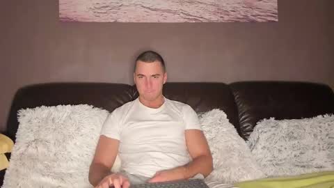 paulblack021 online show from November 2025 06:21:01 PM