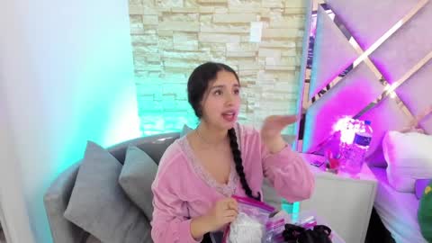 Snapshot of paulette_dupont_ chatting on May 2026 03:24:02 AM paulette_dupont_ online show from May 2026 03:24:02 AM