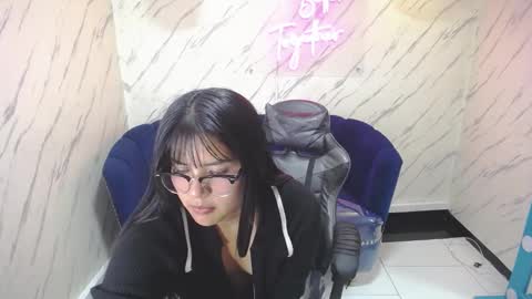 Live 800am 200pm COLOMBIAN HOUR online show from March 2025 08:41:02 PM