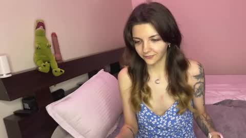 Isla  Chase online show from February 2025 03:29:01 PM