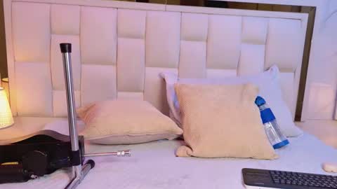 Paulina  online show from February 2026 07:25:02 PM