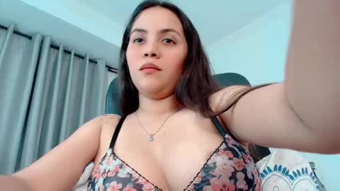 Paulina online show from December 2025 10:06:01 PM