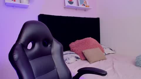 PAULINA  online show from March 2026 08:02:01 PM