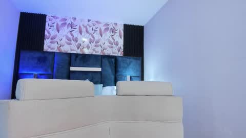 Paulina online show from March 2026 12:21:01 PM