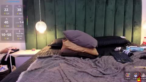 Paulina online show from November 2025 08:32:01 PM