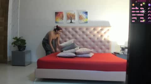 Snapshot of paulinasaeenz chatting on May 2026 12:24:01 PM PaulinaSaennz online show from May 2026 12:24:01 PM