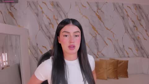 Paulina Santos  online show from September 2025 05:07:01 PM