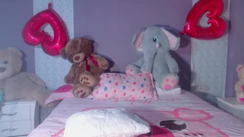 paulina online show from February 2026 06:40:02 PM