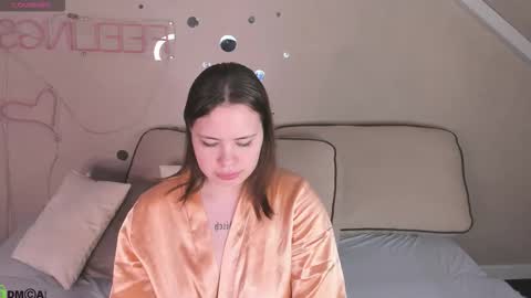 Erica online show from October 2025 01:08:02 AM