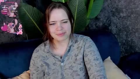 Erica online show from November 2025 01:25:02 AM