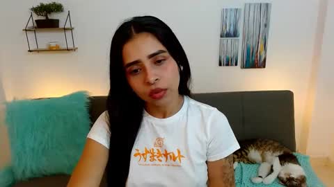 Paulinna online show from February 2025 06:49:02 PM
