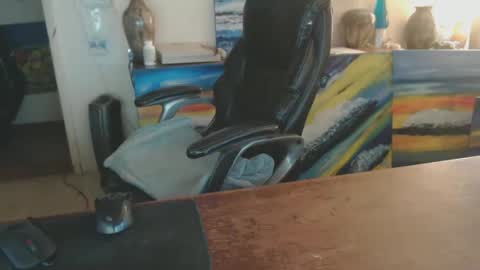 Snapshot of paulleroy chatting on February 2025 11:13:01 PM paulleroy online show from February 2025 11:13:01 PM