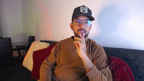 Snapshot of paulodasilva_ chatting on April 2026 12:34:02 PM Paulo Da Silva online show from April 2026 12:34:02 PM