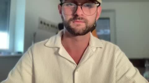 love bush online show from September 2025 04:18:01 PM