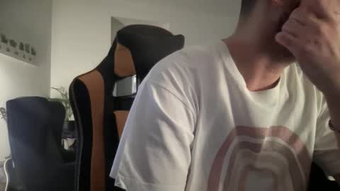 love bush online show from December 2025 07:46:02 AM