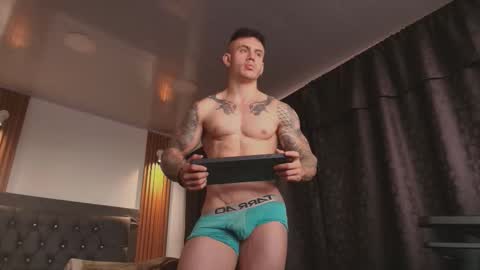 Snapshot of paulthompson_ chatting on February 2026 12:31:01 PM Paul online show from February 2026 12:31:01 PM