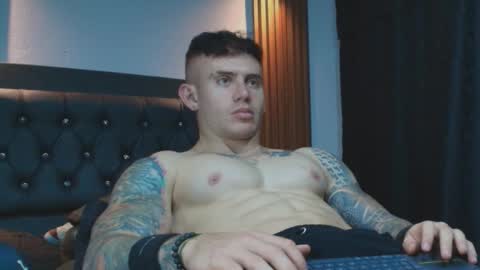 Snapshot of paulthompson_ chatting on February 2026 06:03:01 AM Paul online show from February 2026 06:03:01 AM