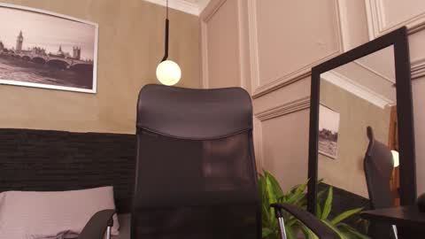 Pavlova online show from September 2025 12:01:02 AM