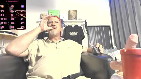 Snapshot of peacetous chatting on March 2025 10:19:02 PM Marc online show from March 2025 10:19:02 PM