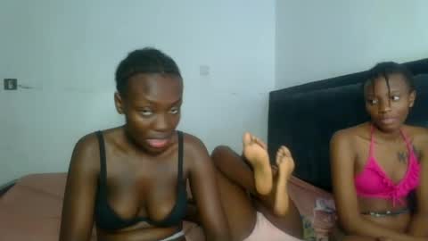 Snapshot of peach_ebonny chatting on June 2026 10:44:01 PM peach_ebonny online show from June 2026 10:44:01 PM