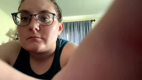 peachesbestfriend online show from April 2026 04:59:01 PM