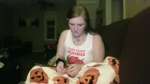 Snapshot of peachesxcreme chatting on November 2025 02:54:02 AM peachesxcreme online show from November 2025 02:54:02 AM