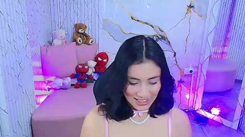 Snapshot of peachy_tay chatting on May 2026 11:37:01 AM peachy_tay online show from May 2026 11:37:01 AM