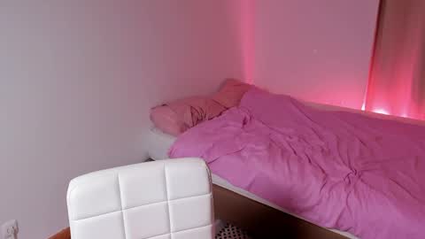 Alice online show from April 2026 06:35:01 PM