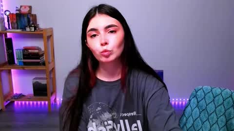 Peachy online show from September 2025 05:17:01 PM