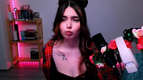 Peachy online show from October 2025 04:47:01 PM