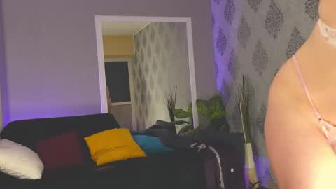 Snapshot of peachypixiee chatting on May 2026 08:52:02 AM PeachyPixiee online show from May 2026 08:52:02 AM