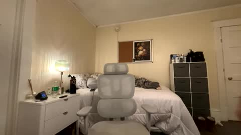 PeachyObsession online show from April 2026 01:50:02 AM