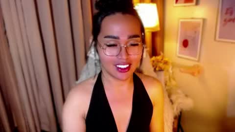 Snapshot of peakaboo_xx chatting on May 2026 07:00:01 PM Angel Creamdensada online show from May 2026 07:00:01 PM